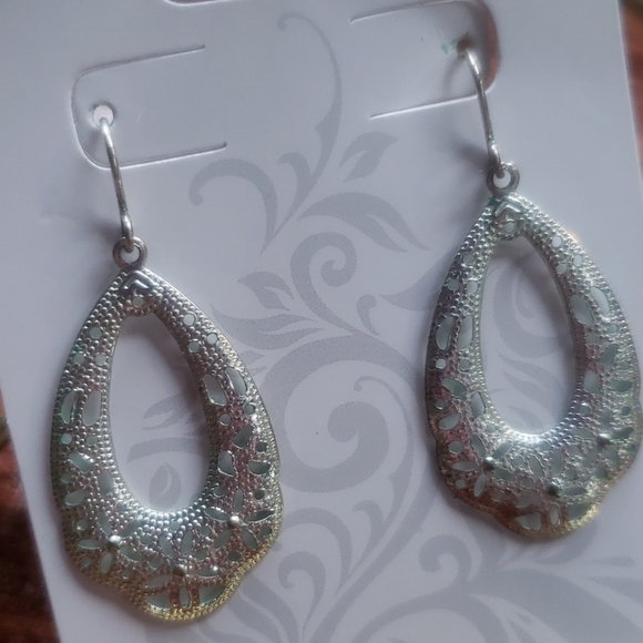 Arizona | Boho Silver | Dangly Earrings - Picture 2 of 3